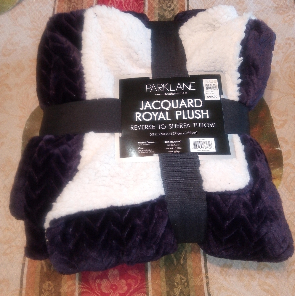 NEW PARK LANE JACQUARD ROYAL PLUSH THROW